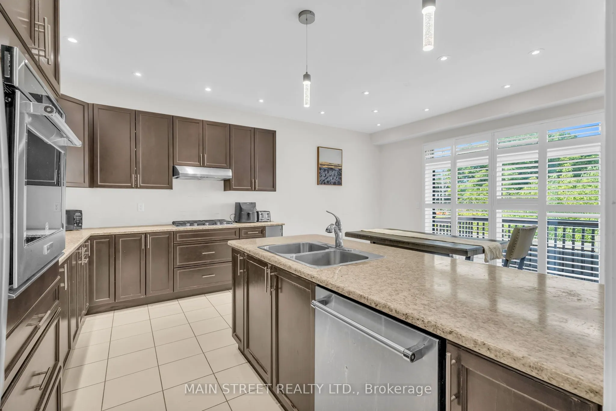 6 Leaden Hall Drive