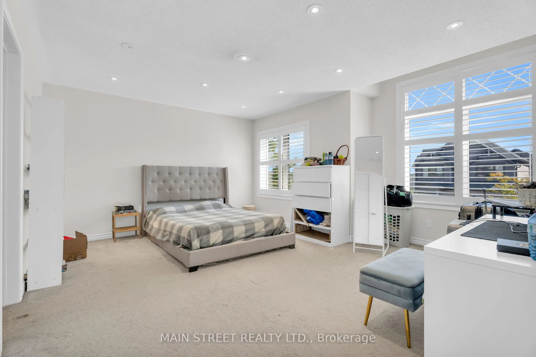 6 Leaden Hall Drive