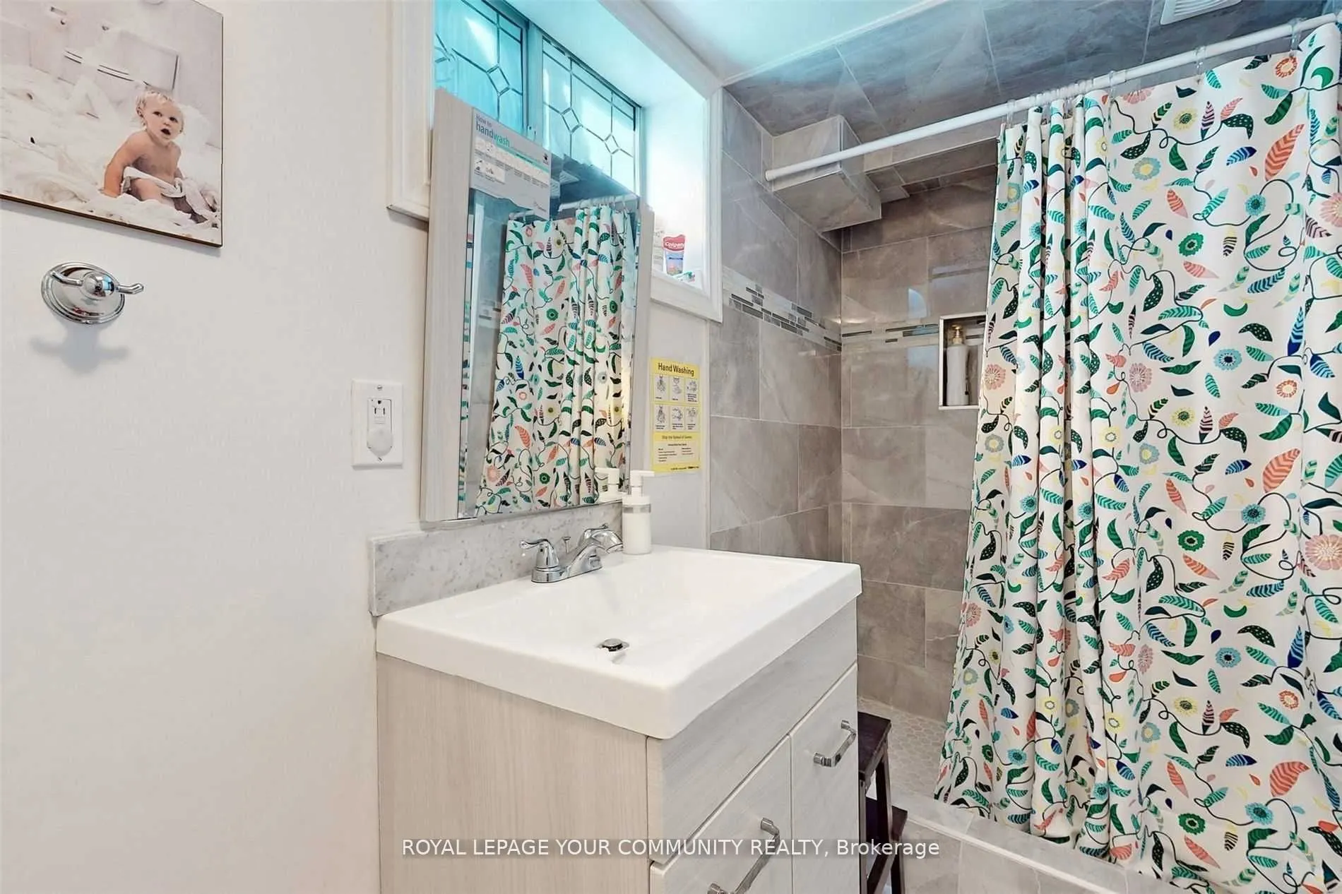 93 Septonne Avenue, #Lower