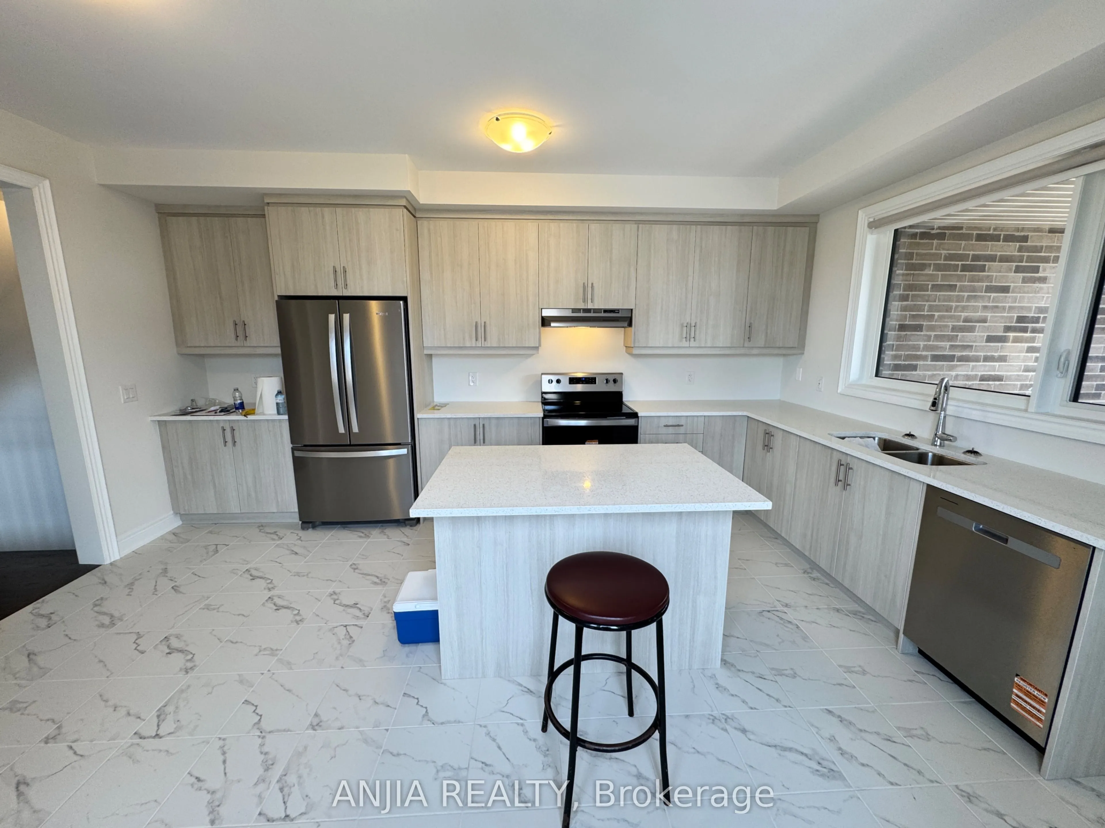 76 Selina Rose Street