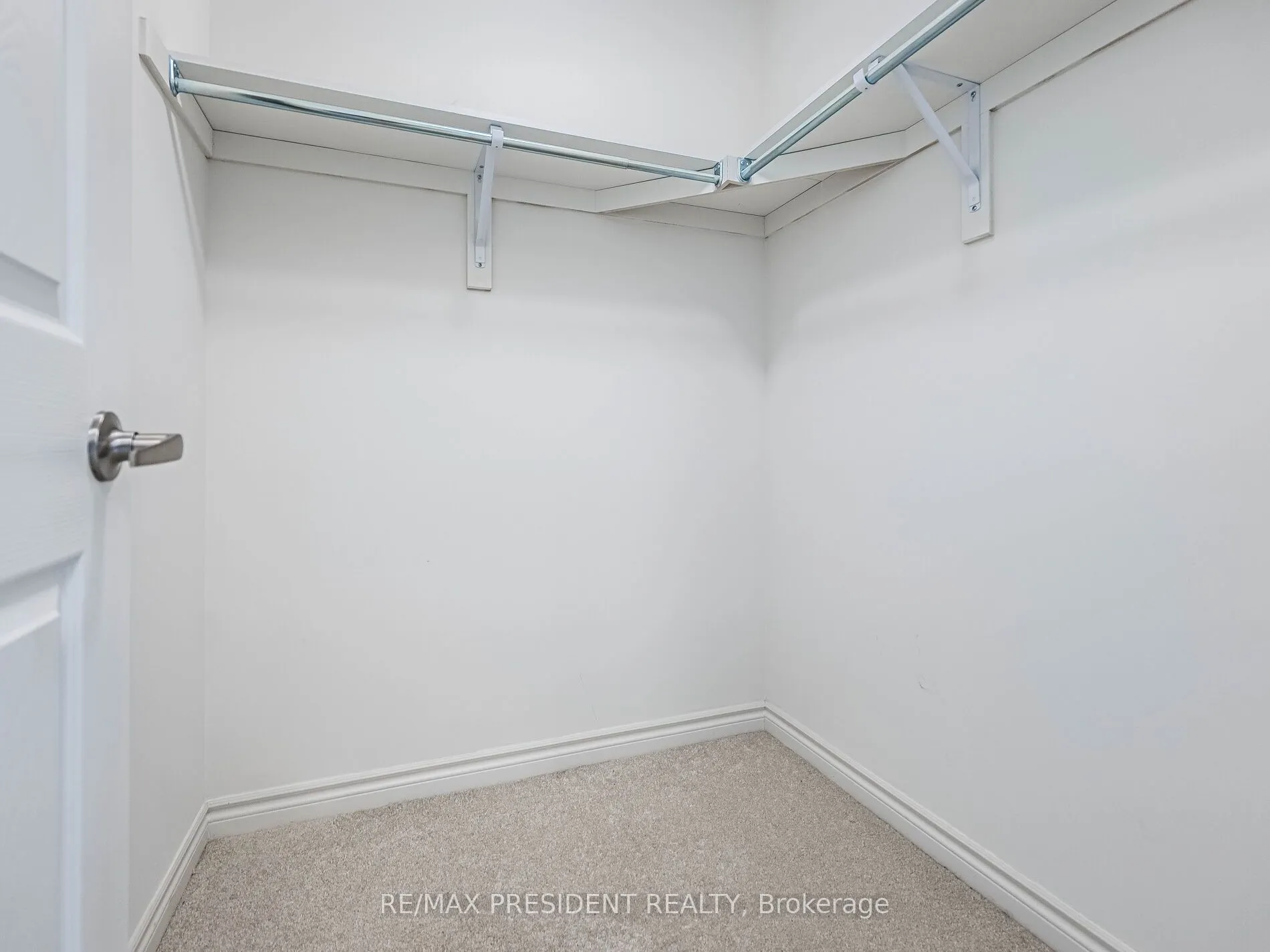 22 Sparrow Way