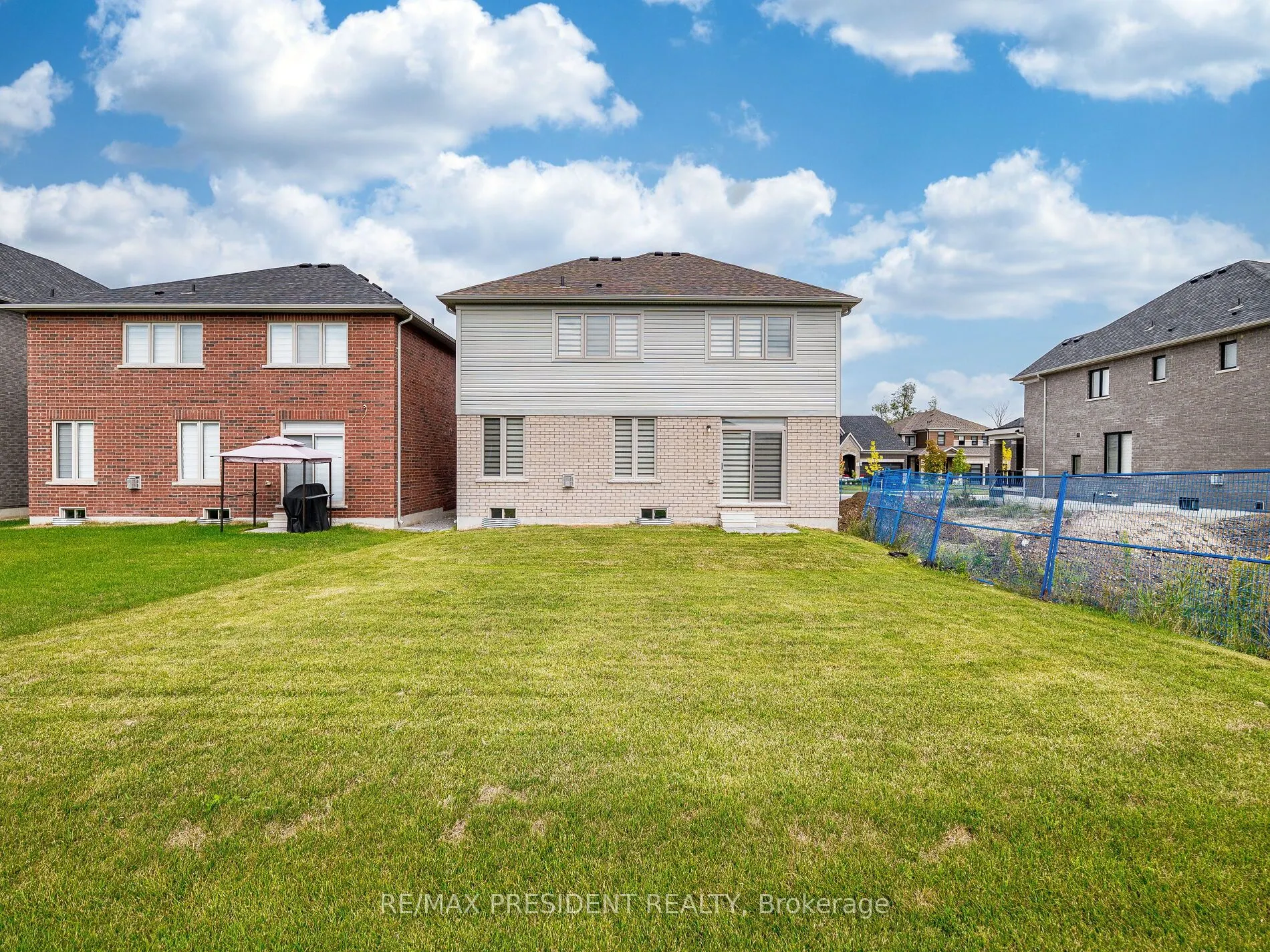 22 Sparrow Way