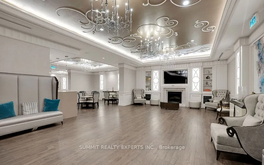 9085 Jane Street, #621