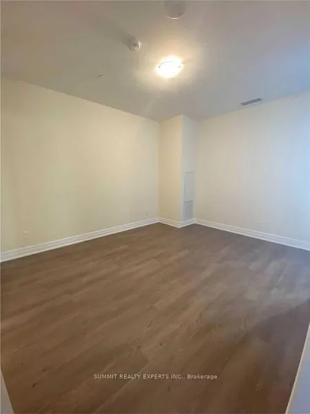 9085 Jane Street, #621
