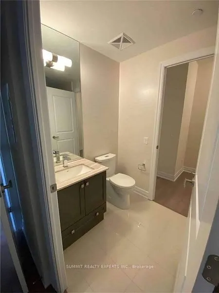 9085 Jane Street, #621