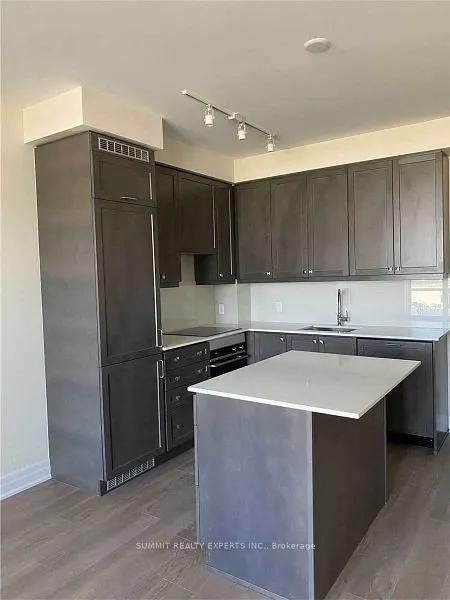 9085 Jane Street, #621