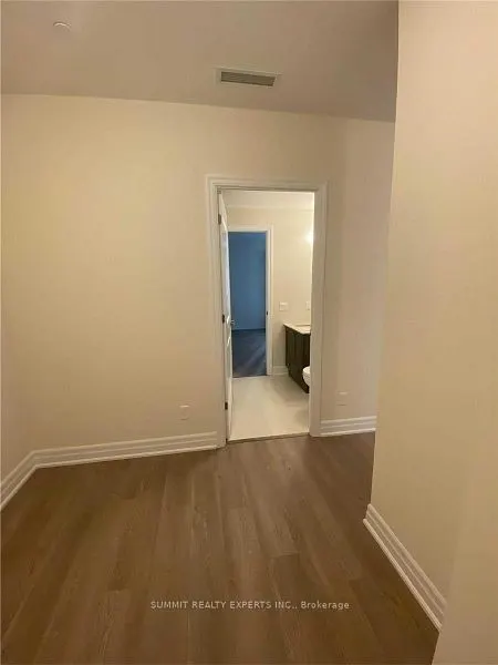 9085 Jane Street, #621