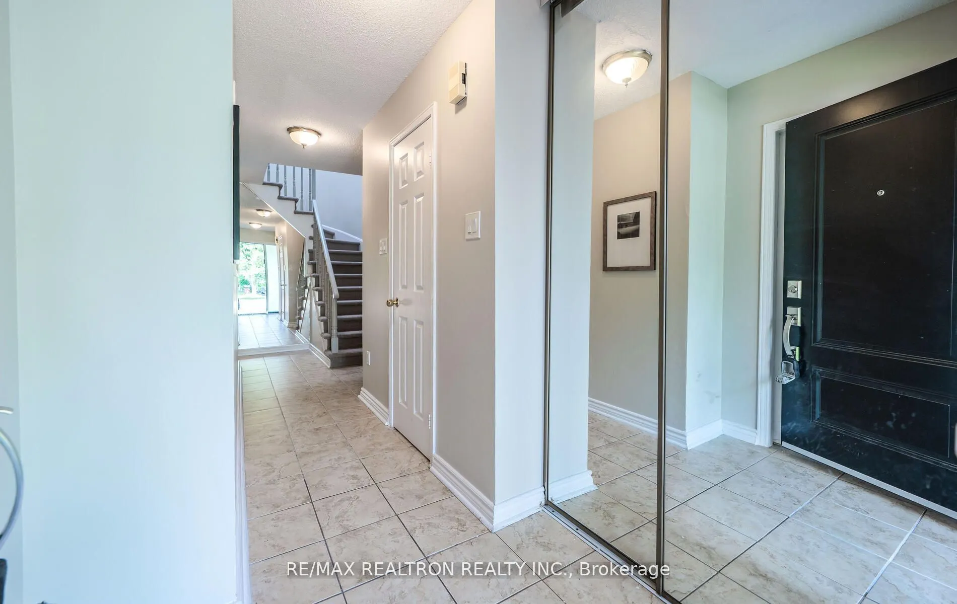 100 Gilmore Crescent