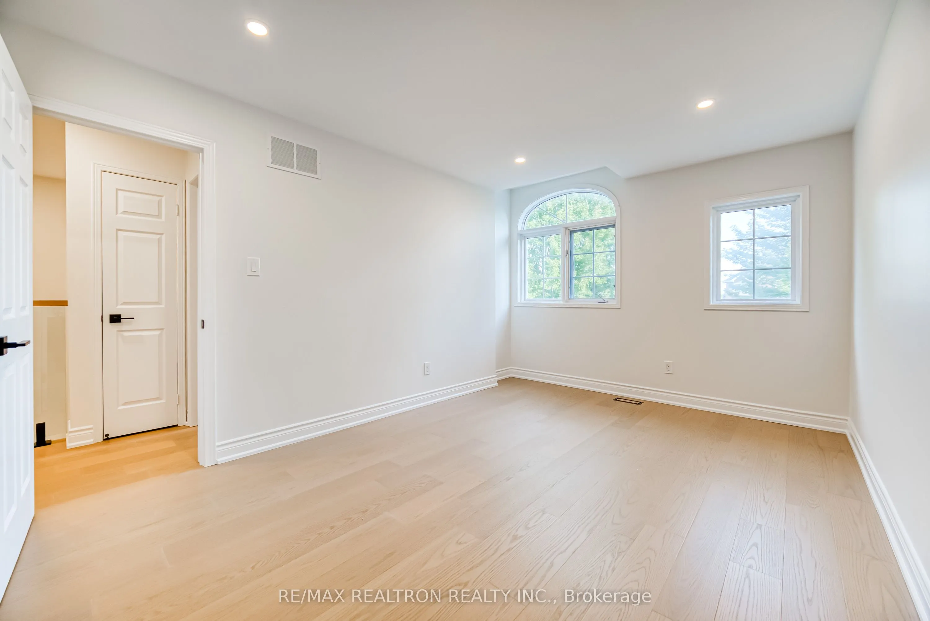24 Rawlings Avenue