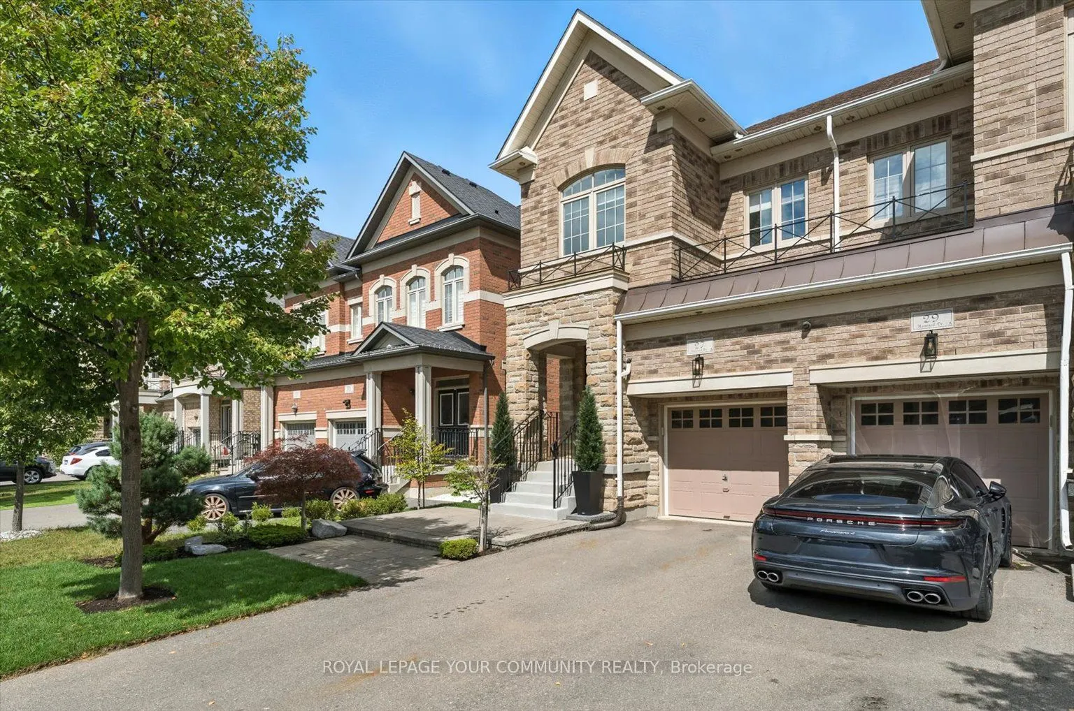 27 Hansard Drive