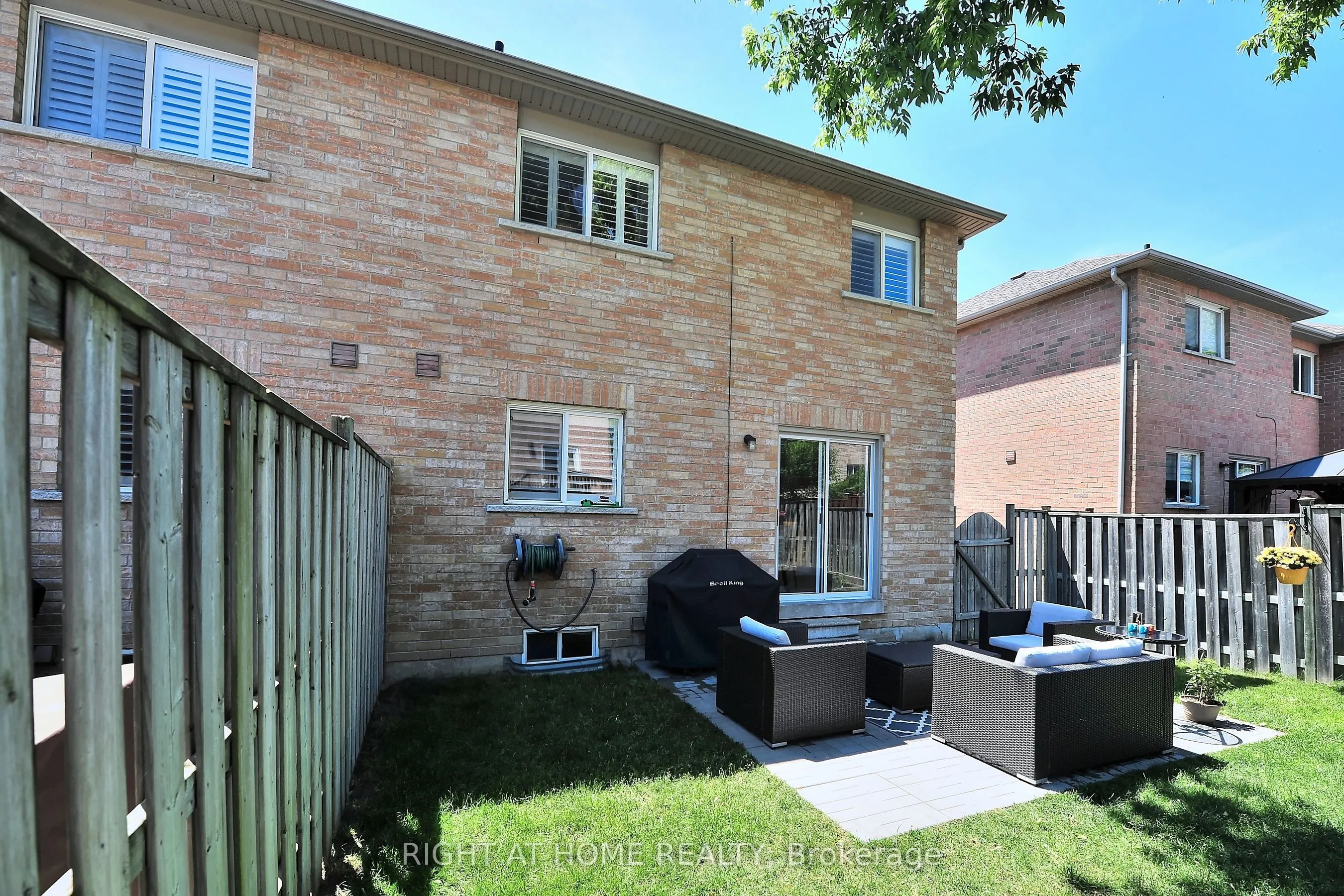 11 Giovanni Way