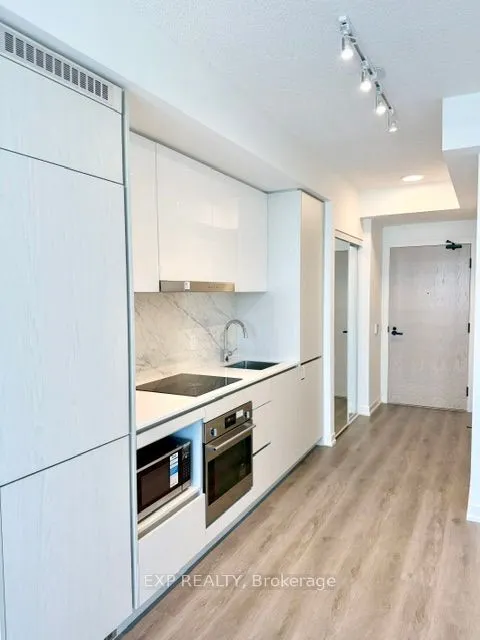 28 Interchange Way, #2901