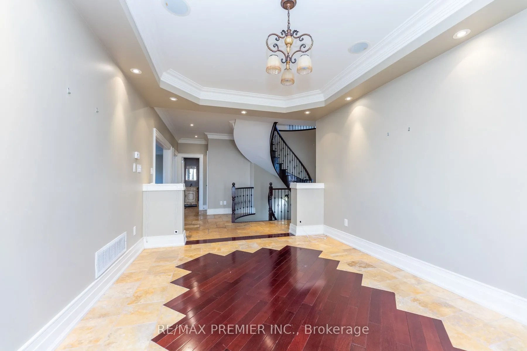 130 Windrose Court