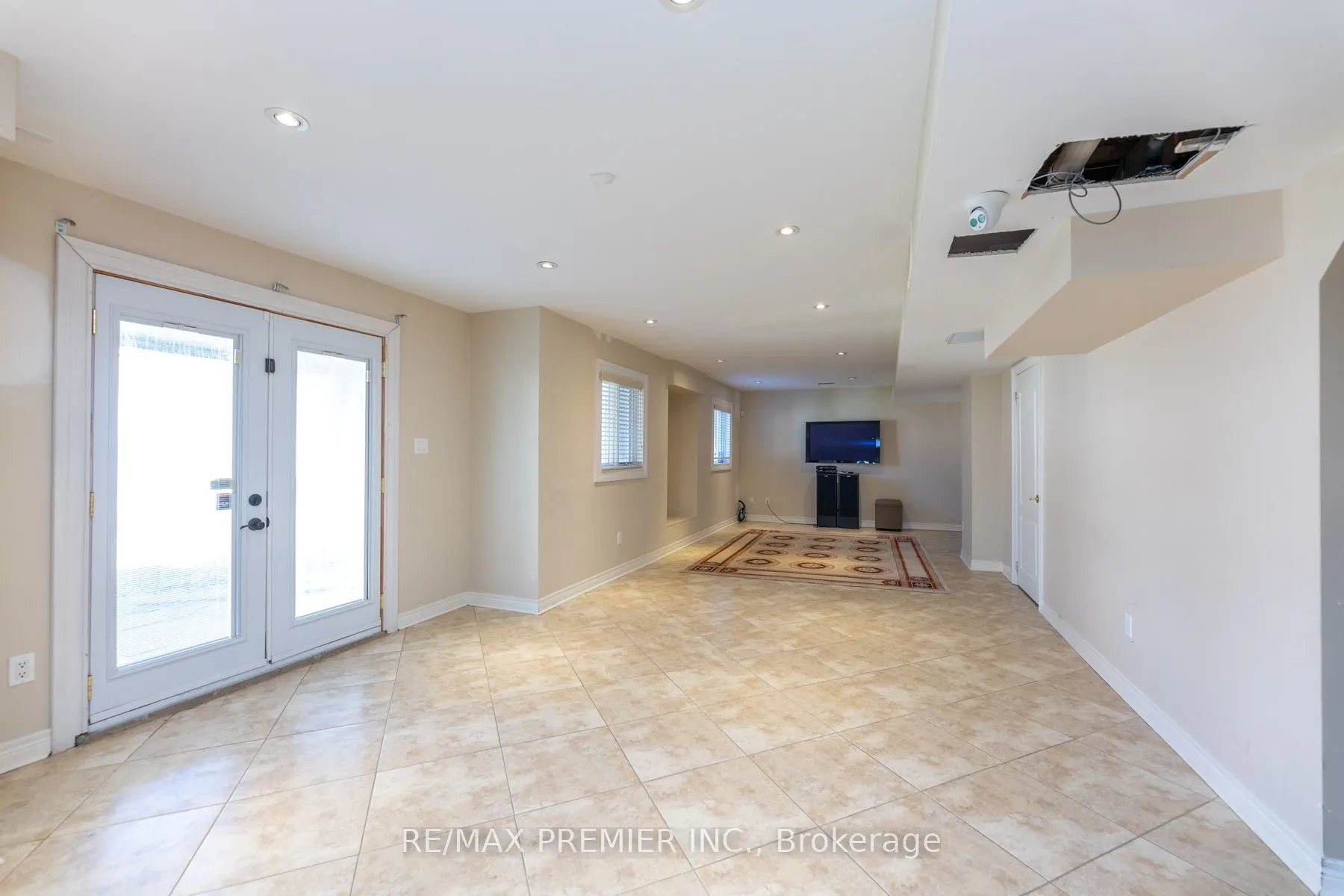 130 Windrose Court