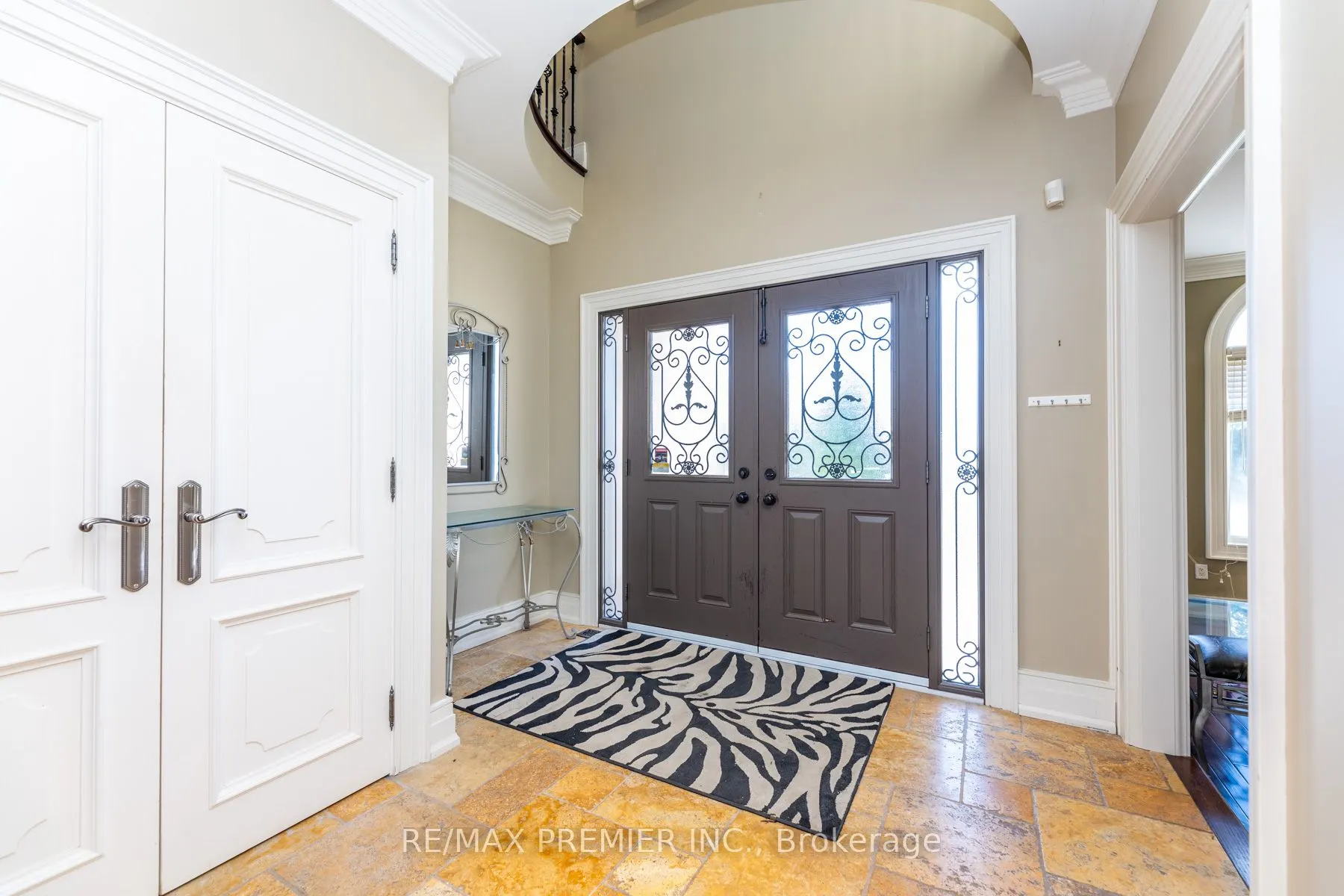 130 Windrose Court