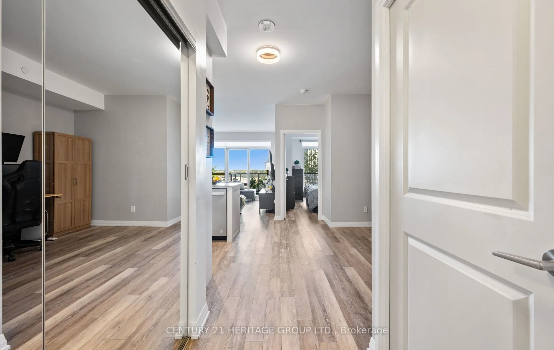 65 Oneida Crescent, #406