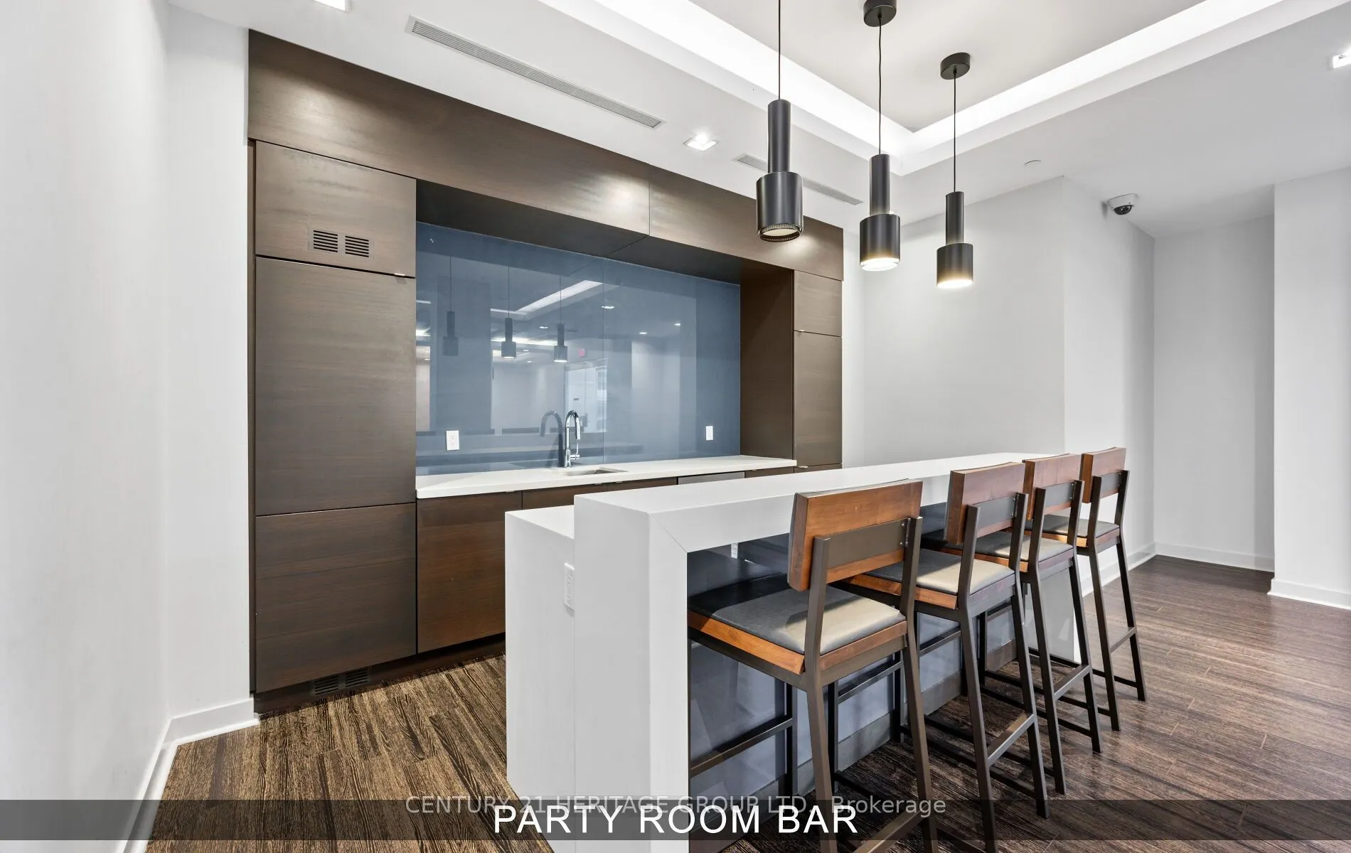 65 Oneida Crescent, #406