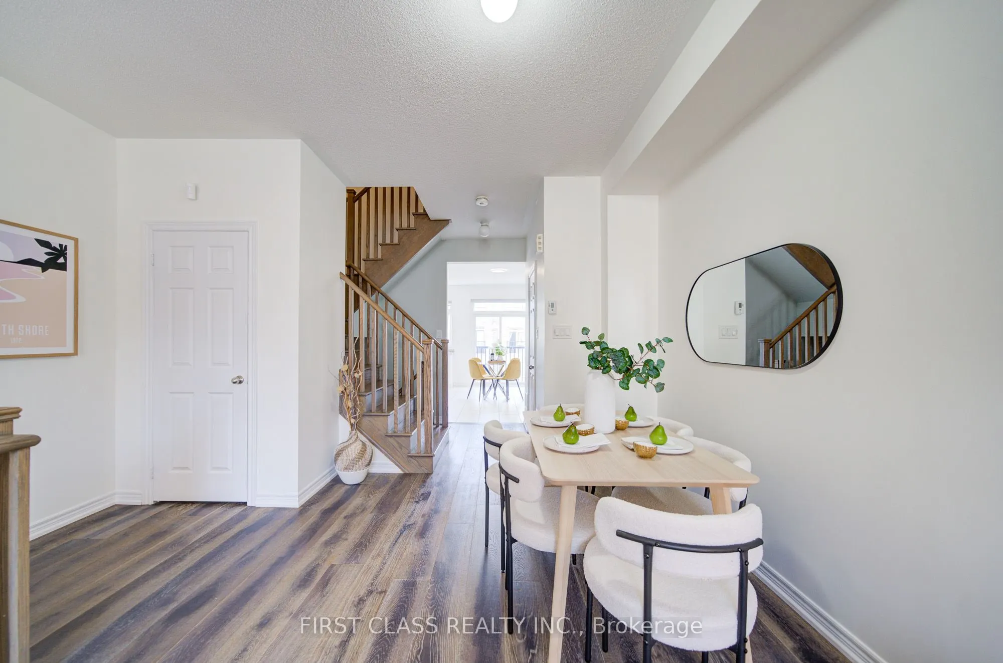 118 Dundas Way