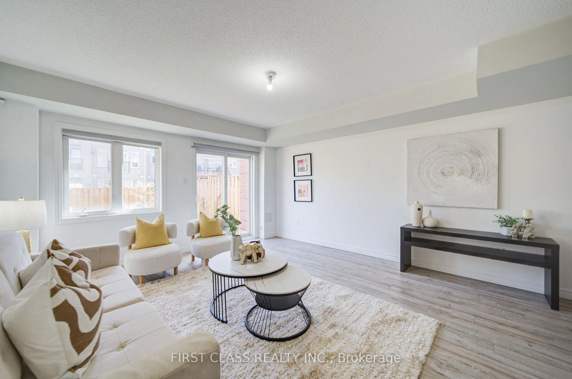 118 Dundas Way