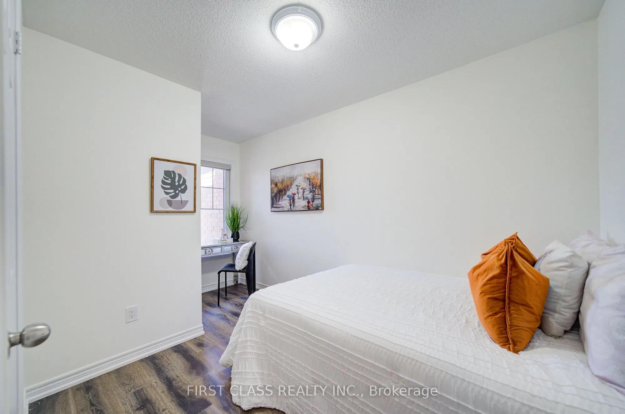 118 Dundas Way