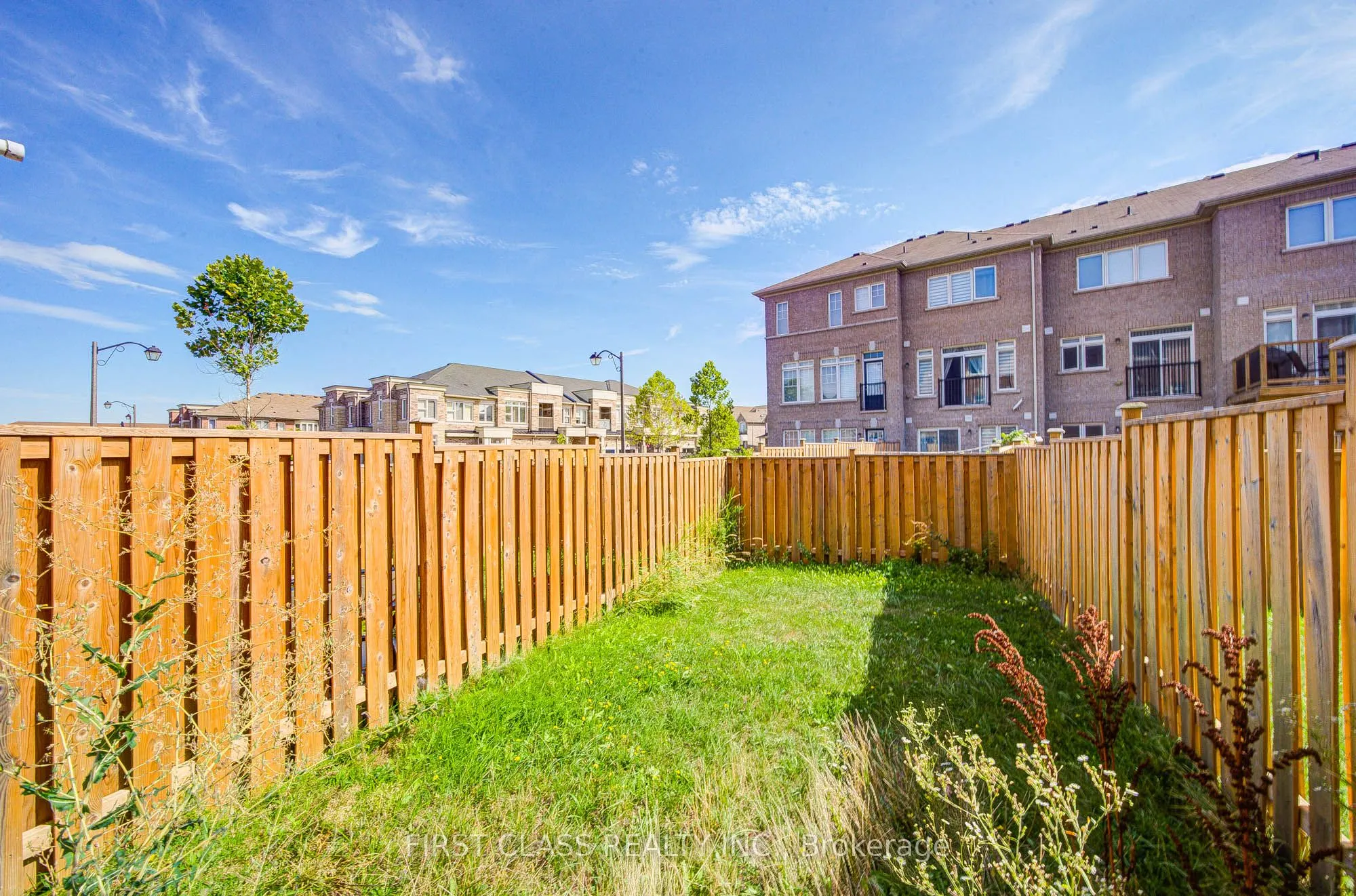 118 Dundas Way