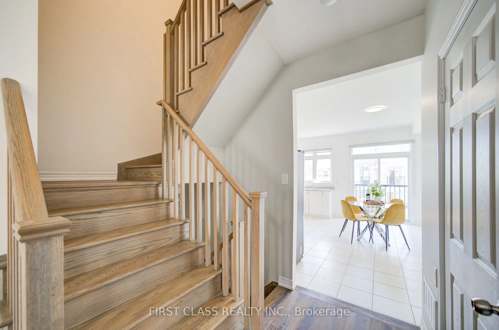 118 Dundas Way