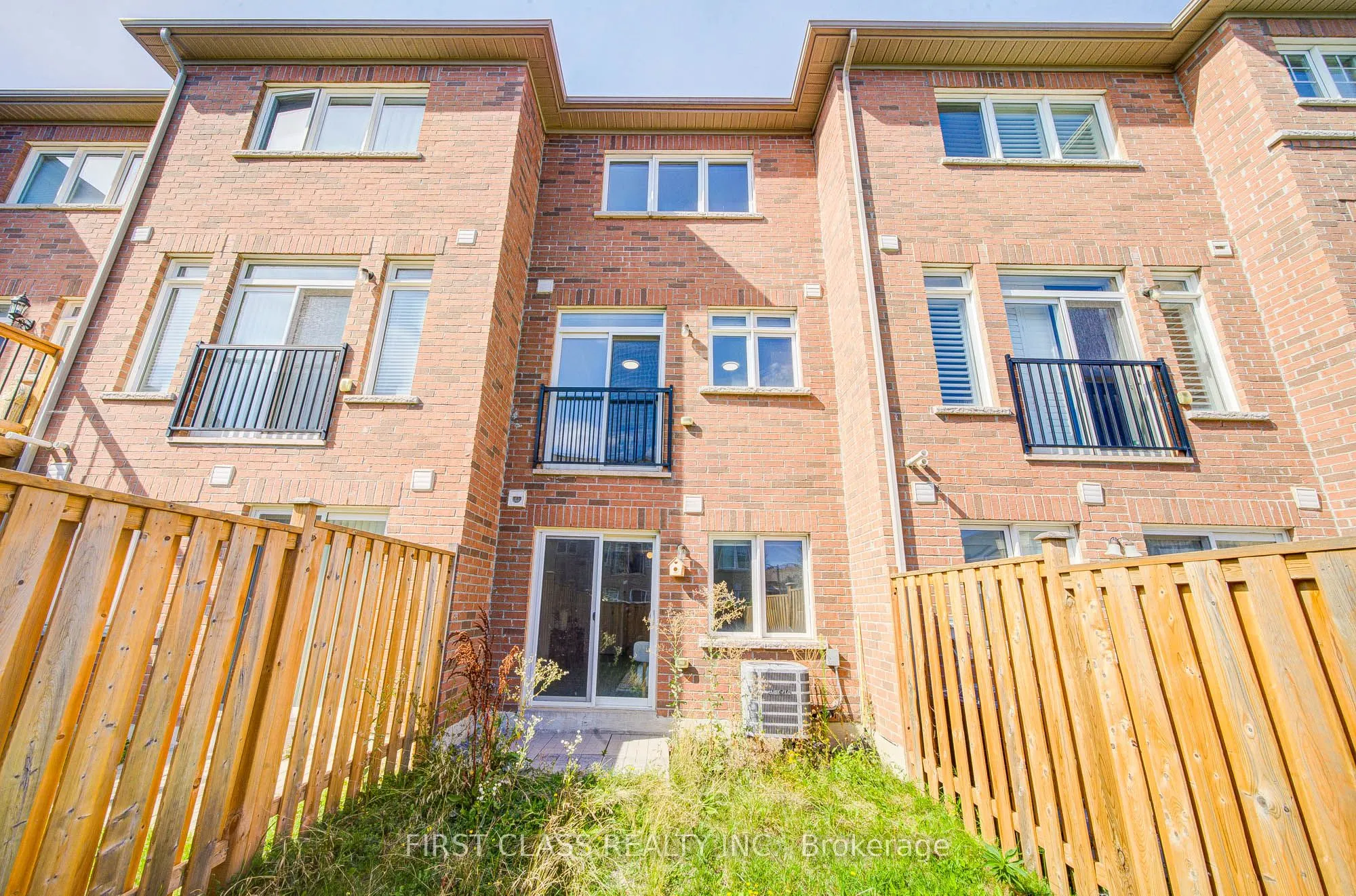 118 Dundas Way