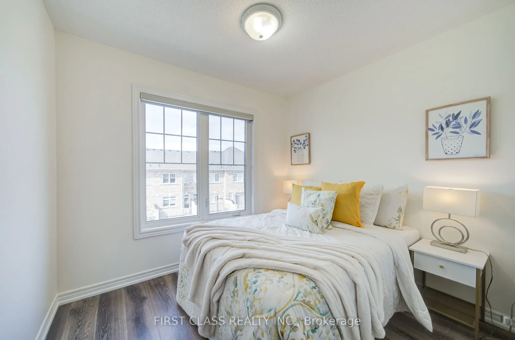 118 Dundas Way