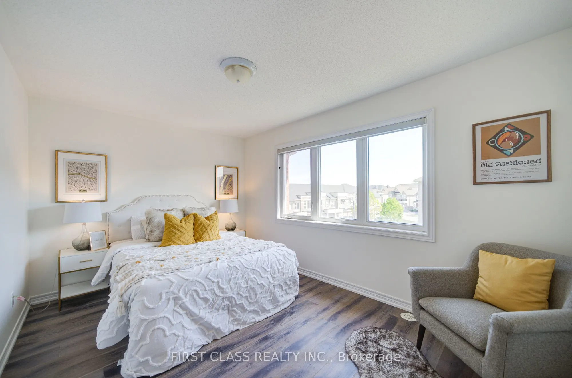 118 Dundas Way