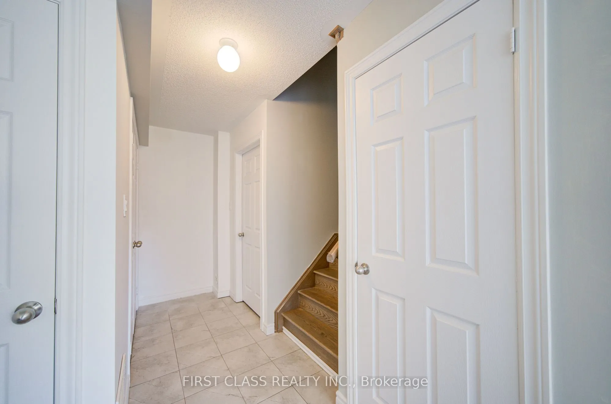 118 Dundas Way
