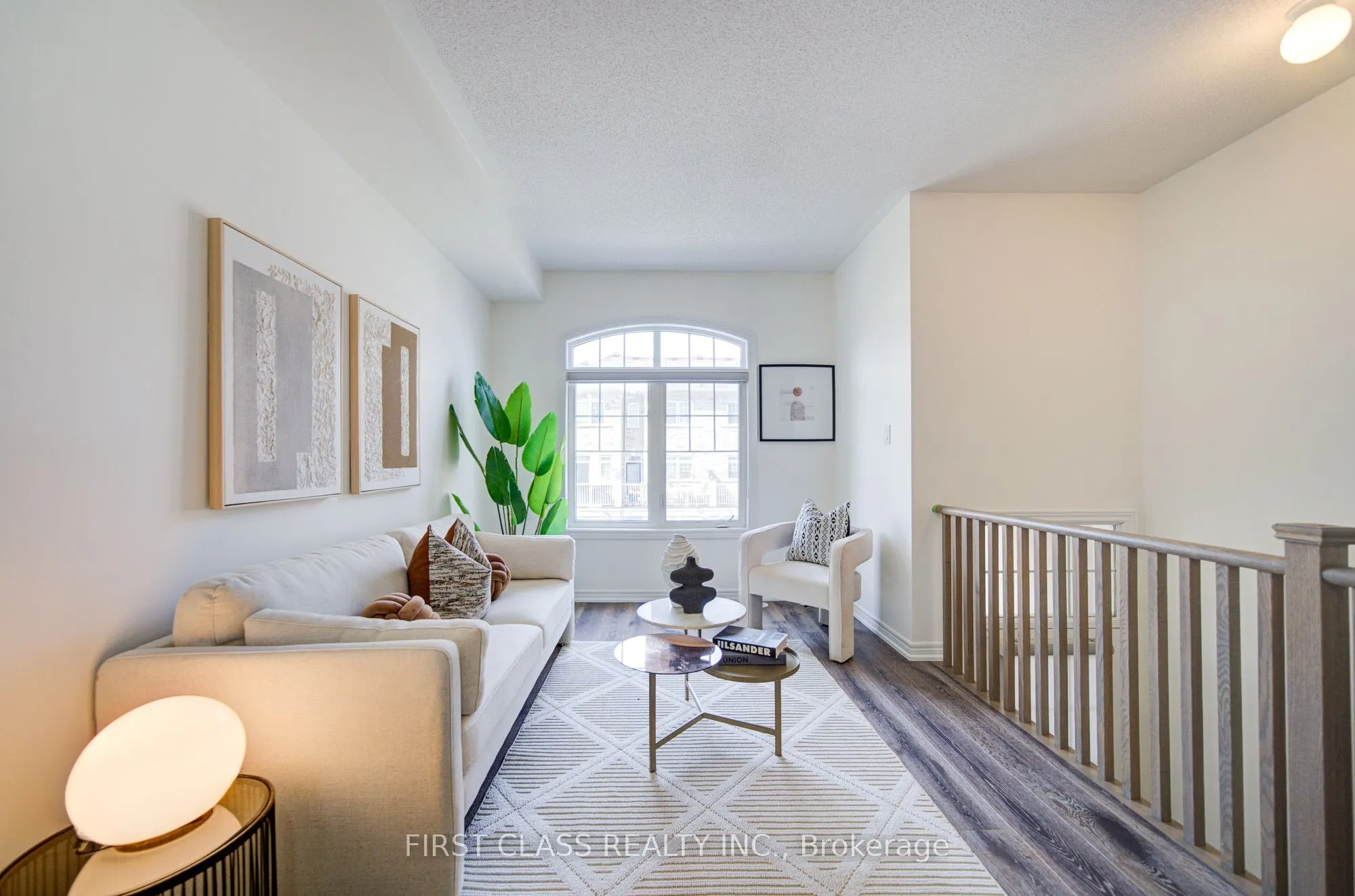118 Dundas Way