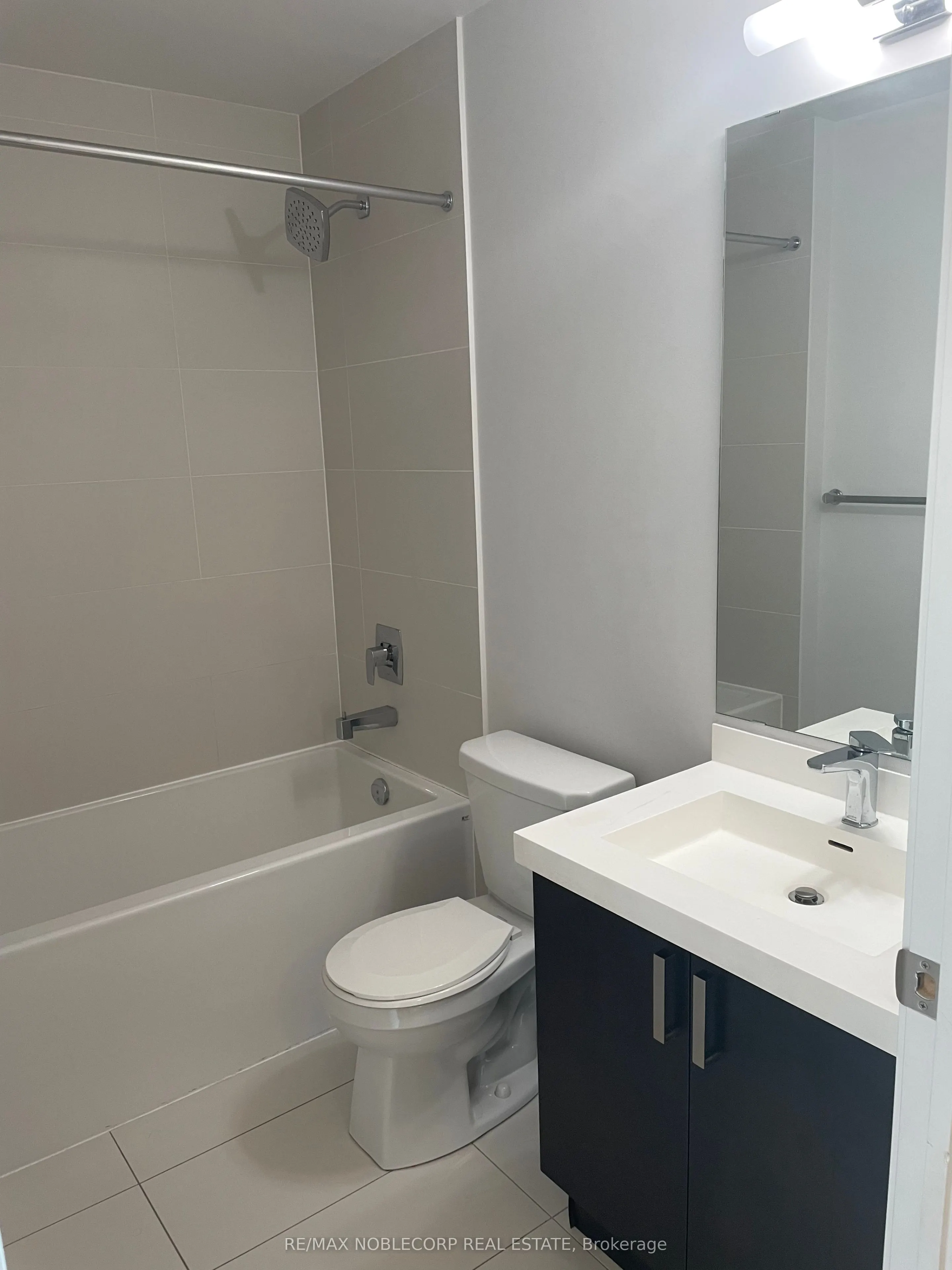 7895 Jane Street E, #1117