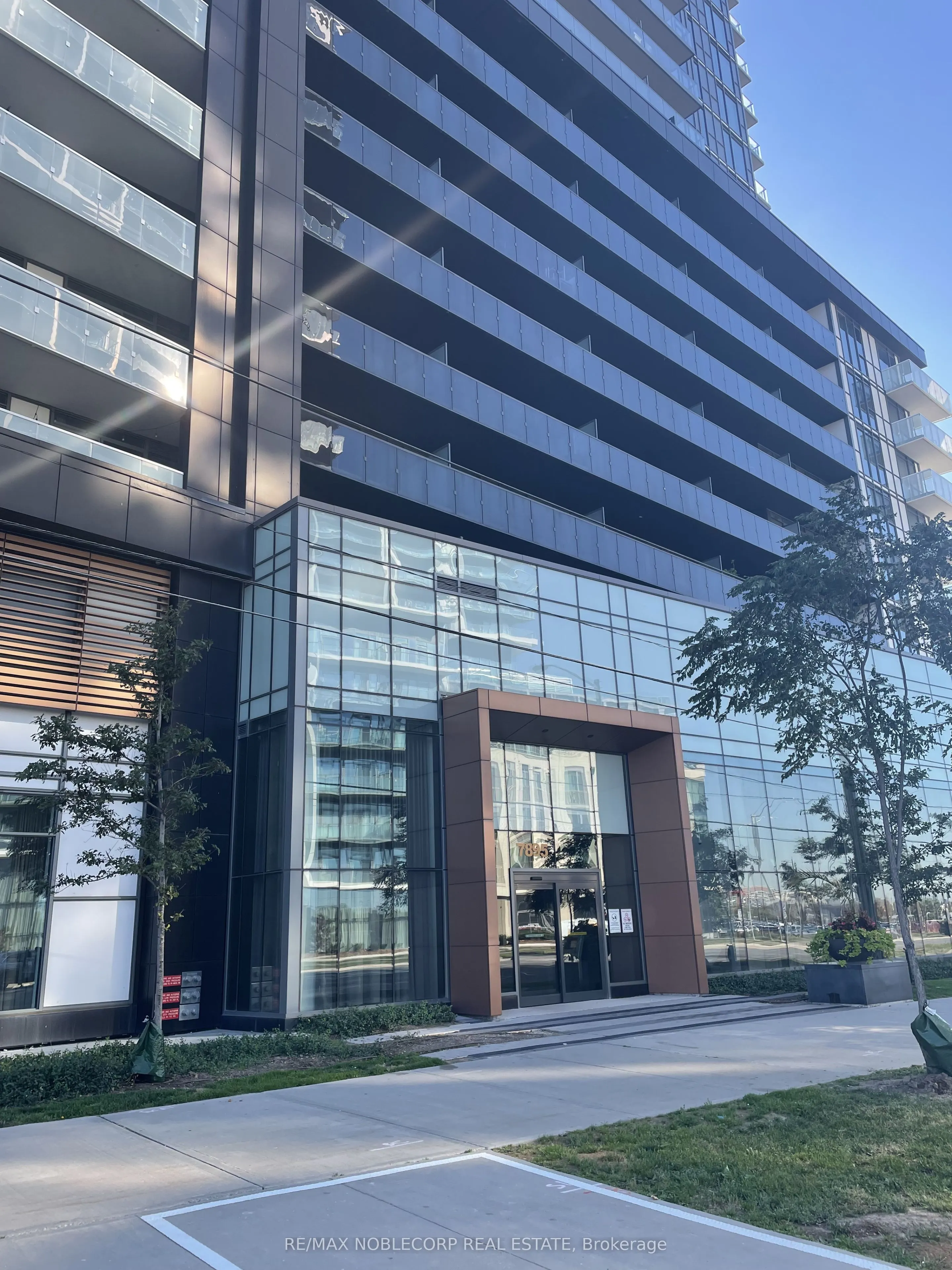 7895 Jane Street E, #1117
