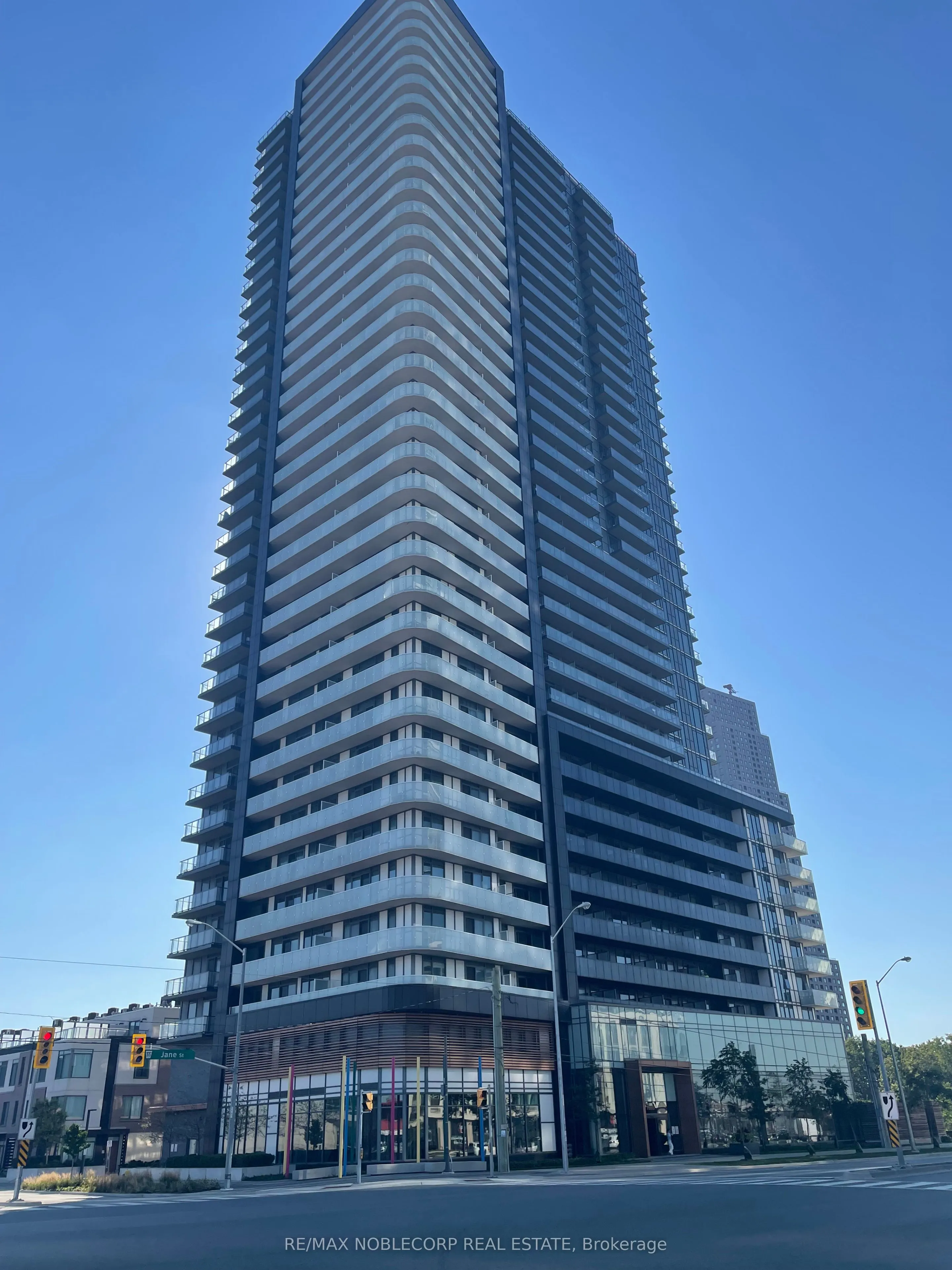 7895 Jane Street E, #1117