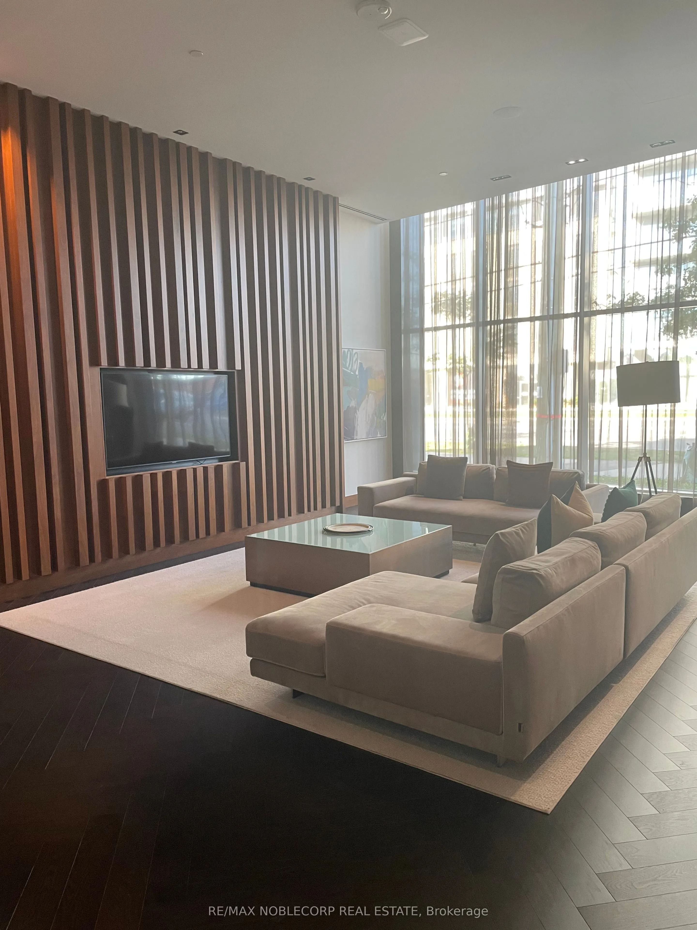 7895 Jane Street E, #1117