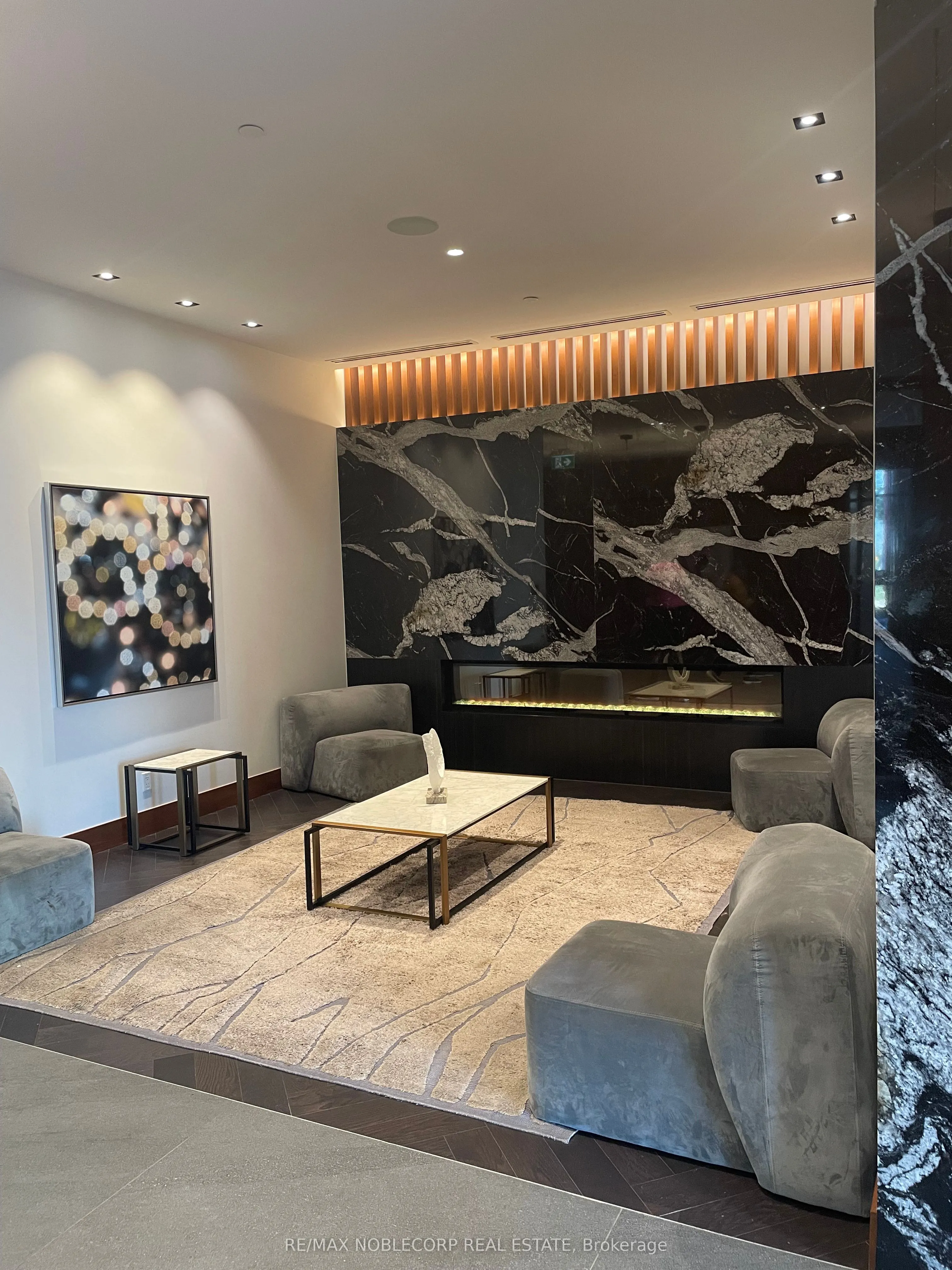 7895 Jane Street E, #1117