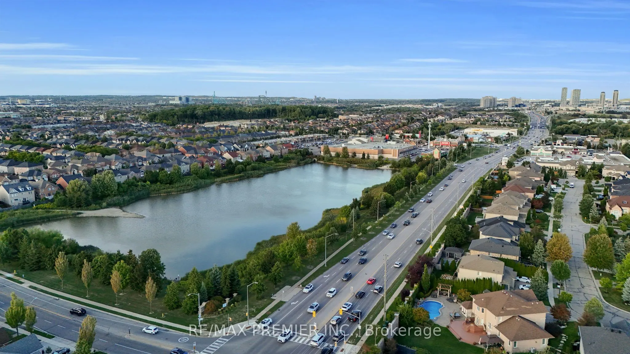 93 Novaview Crescent