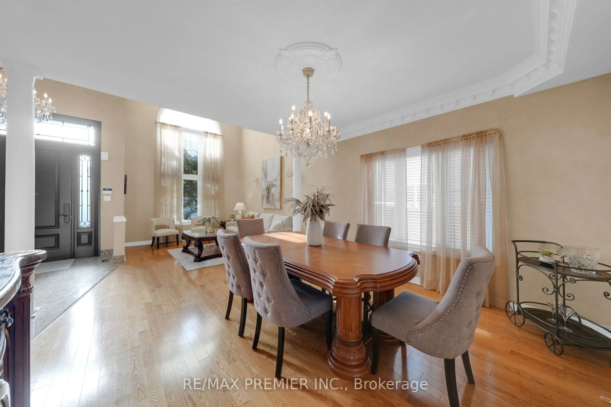 93 Novaview Crescent
