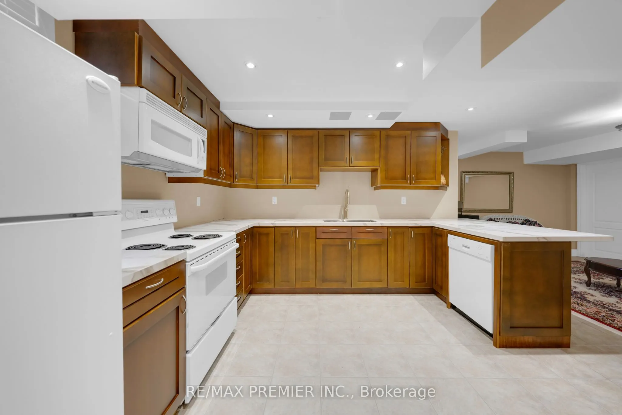 93 Novaview Crescent