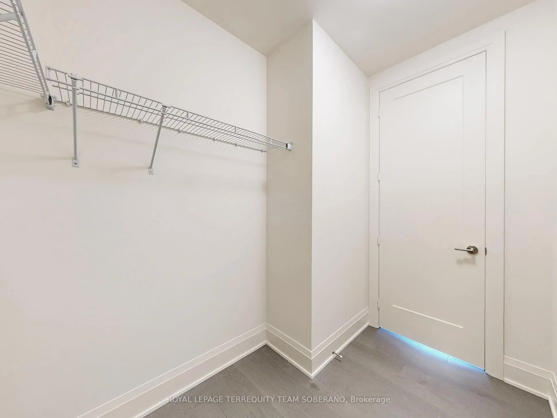 8960 Jane Street, #PH109