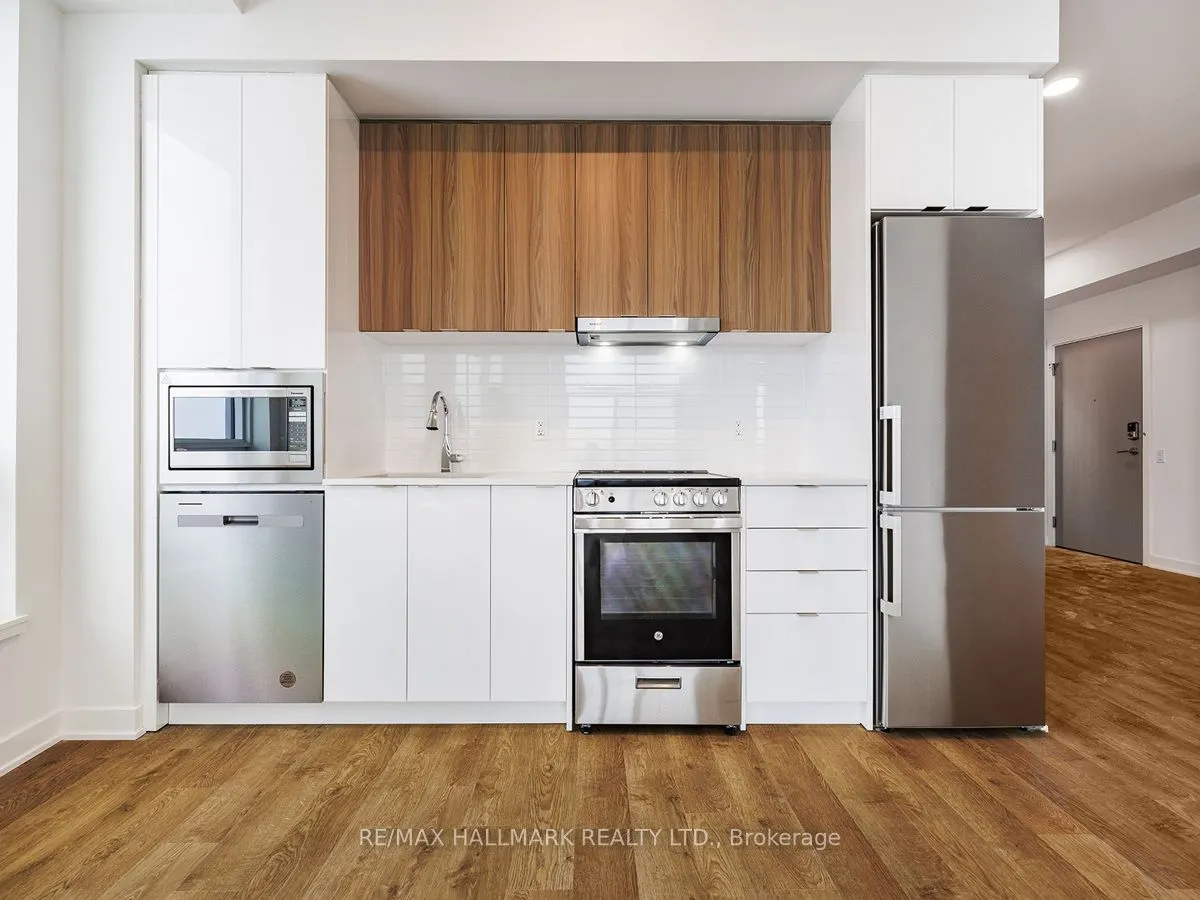 30 Upper Mall Way, #2505