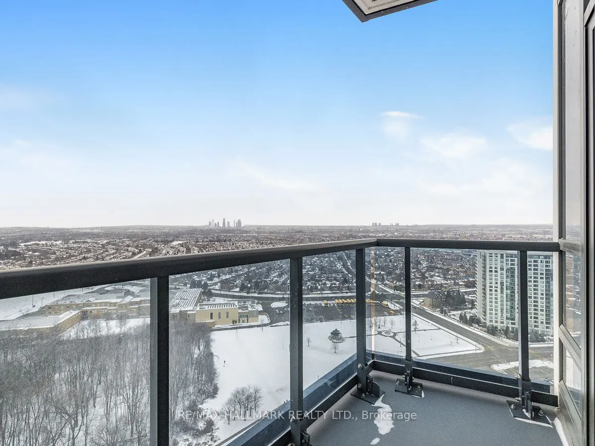 30 Upper Mall Way, #2505