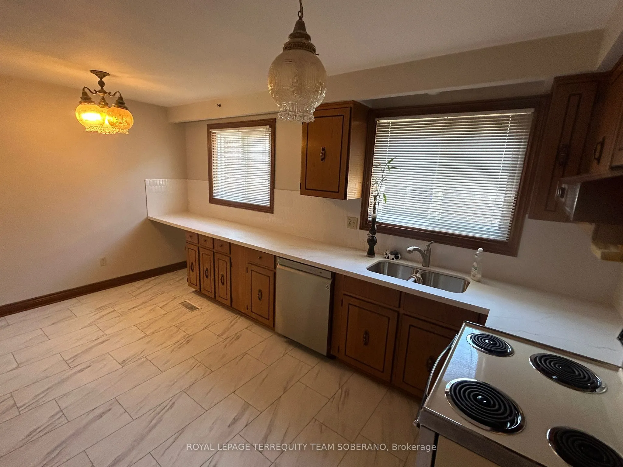 10 Moonstone Place, #Upper