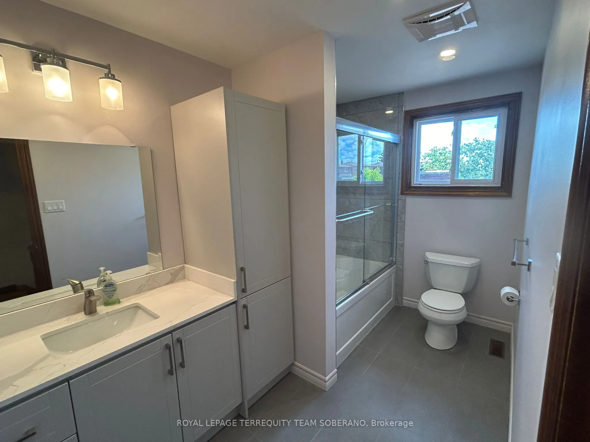 10 Moonstone Place, #Upper