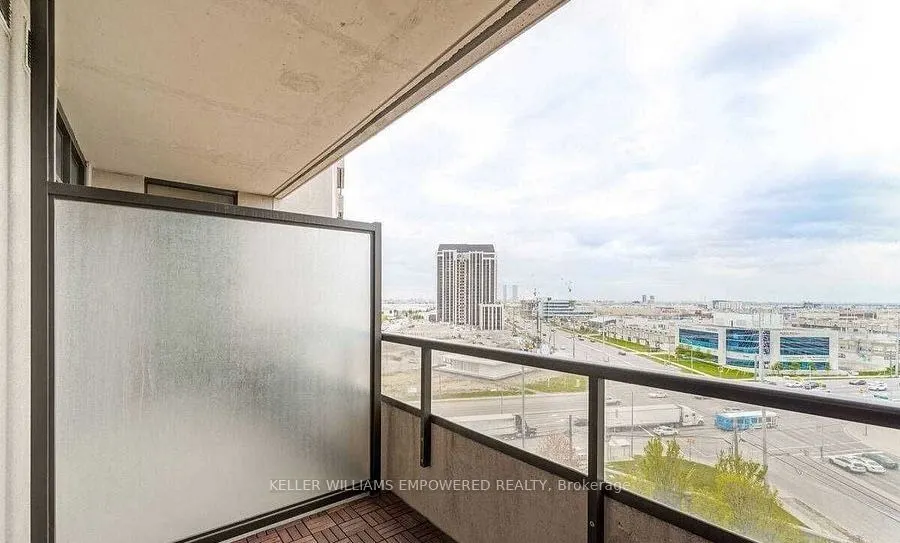 9225 Jane Street, #901
