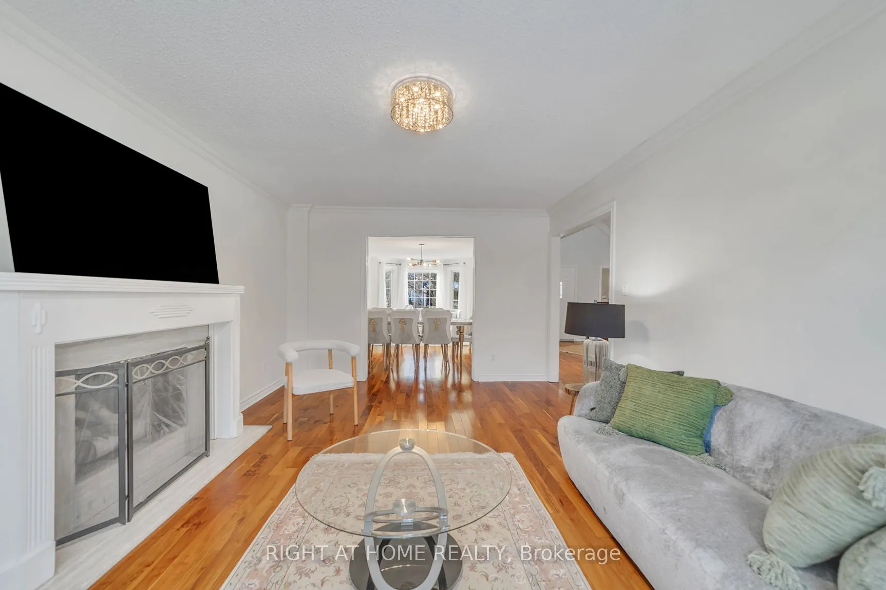27 Grovepark Street