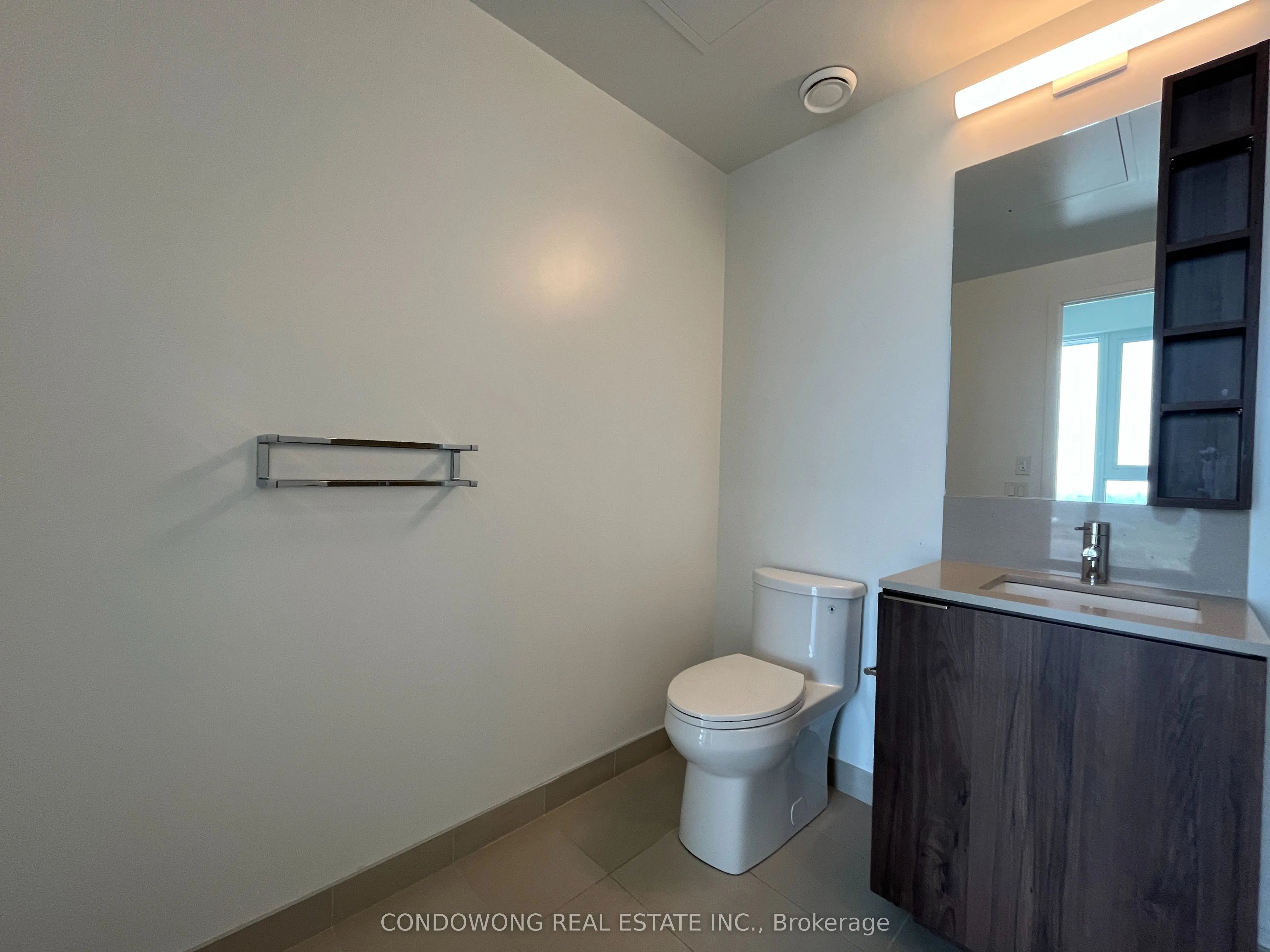 1000 Portage Parkway, #2506