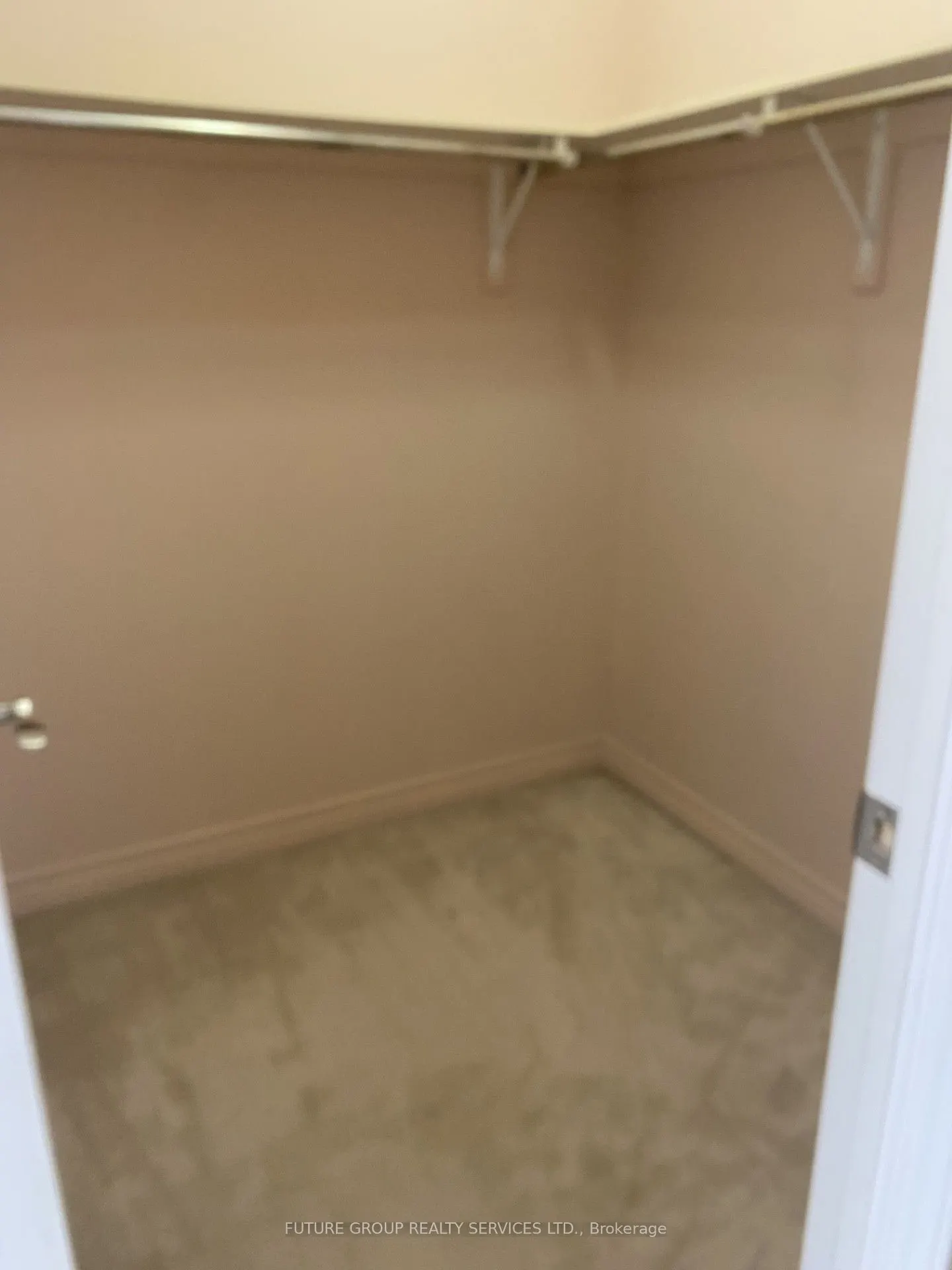60 Disera Drive, #1408