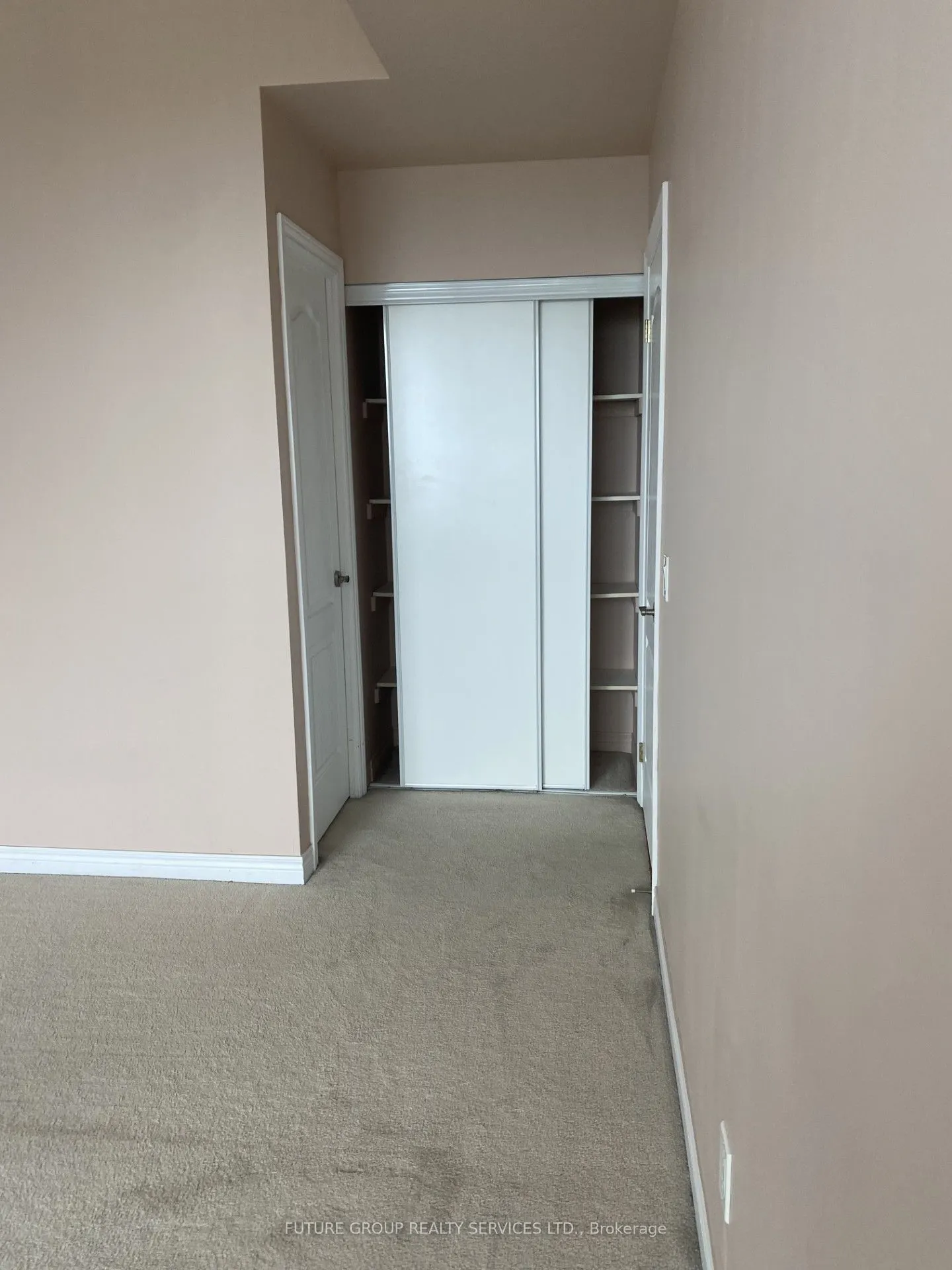 60 Disera Drive, #1408