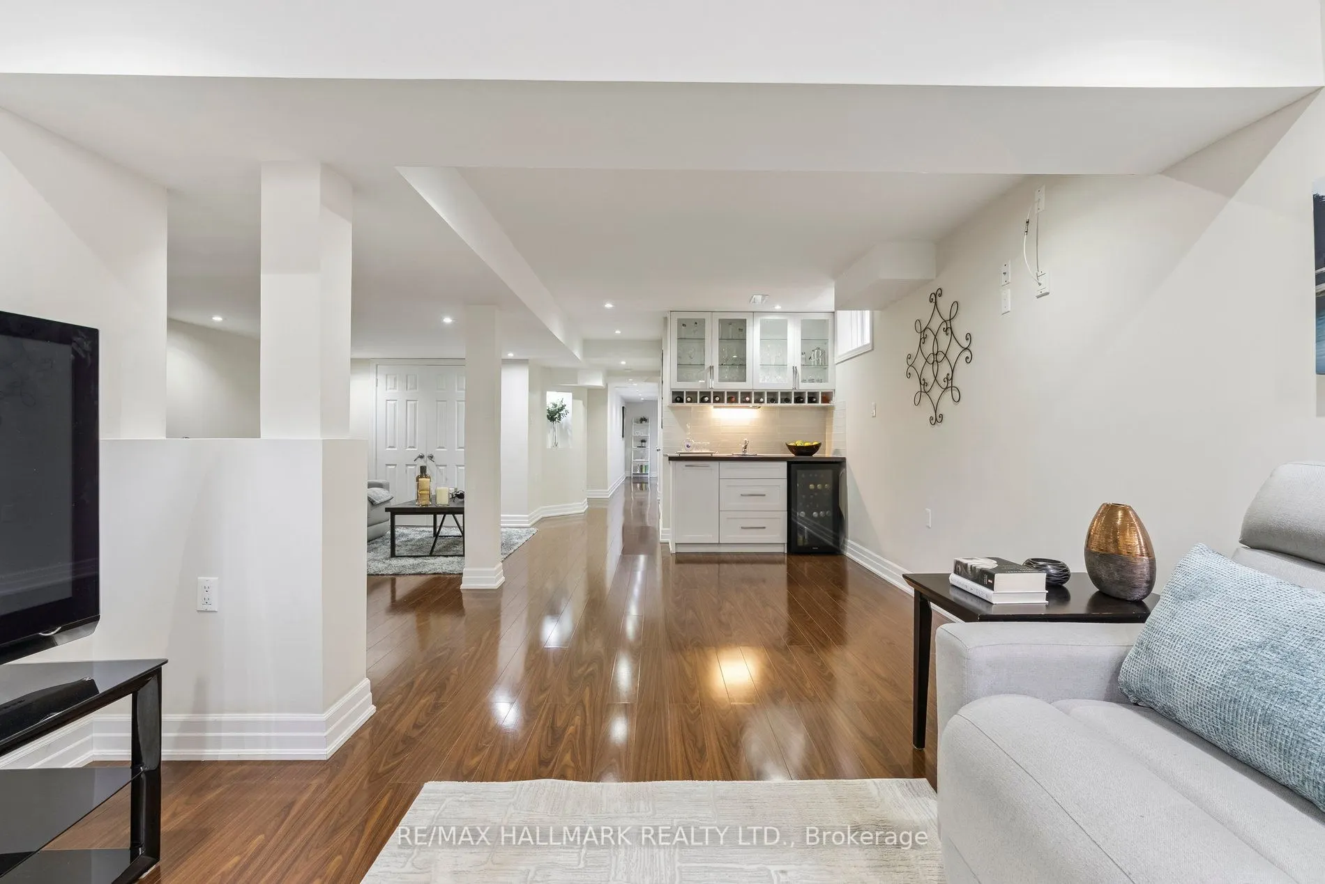 73 Lauderdale Drive